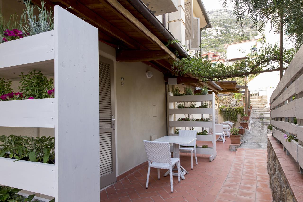 Hotel Corallo Pomonte Exterior foto